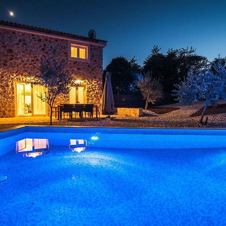 Villa Petite Risika Exterior photo
